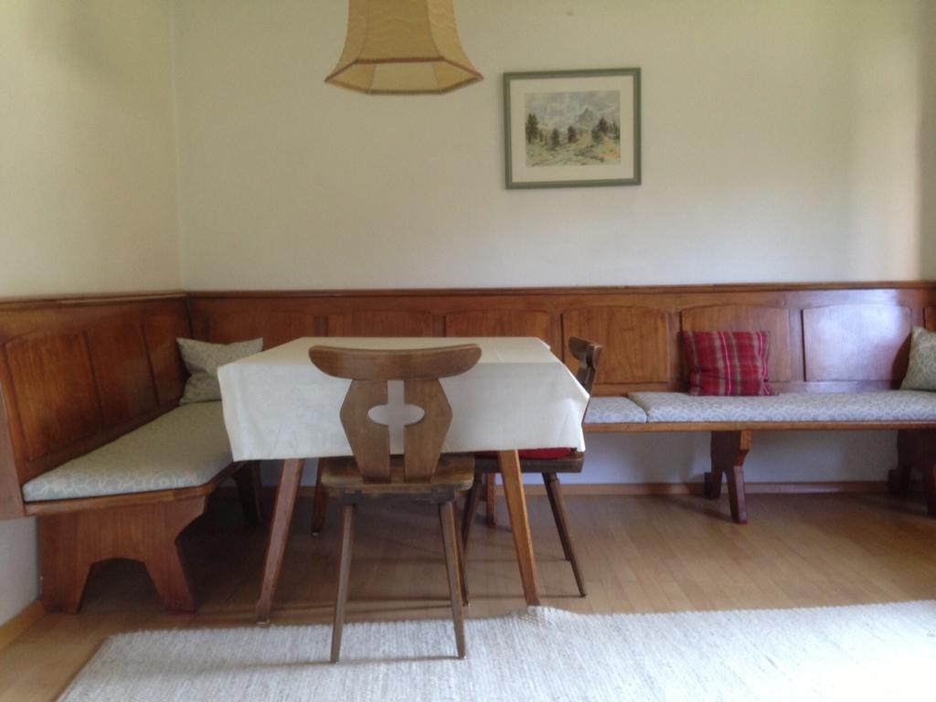 Apartament Haus Riedl Seefeld w Tirolu Pokój zdjęcie